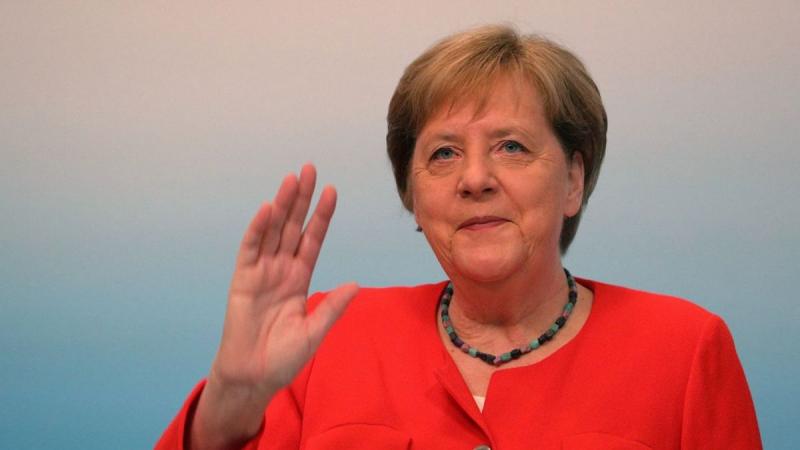 Martin Ethelwolf: A szélsőjobboldal érvei Angela Merkel védelmében - Mandiner

A szélsőjobboldali diskurzusban gyakran találkozunk olyan véleményekkel, amelyek Angela Merkel politikai döntéseit és intézkedéseit próbálják meg indokolni. Ethelwolf elemzéséb