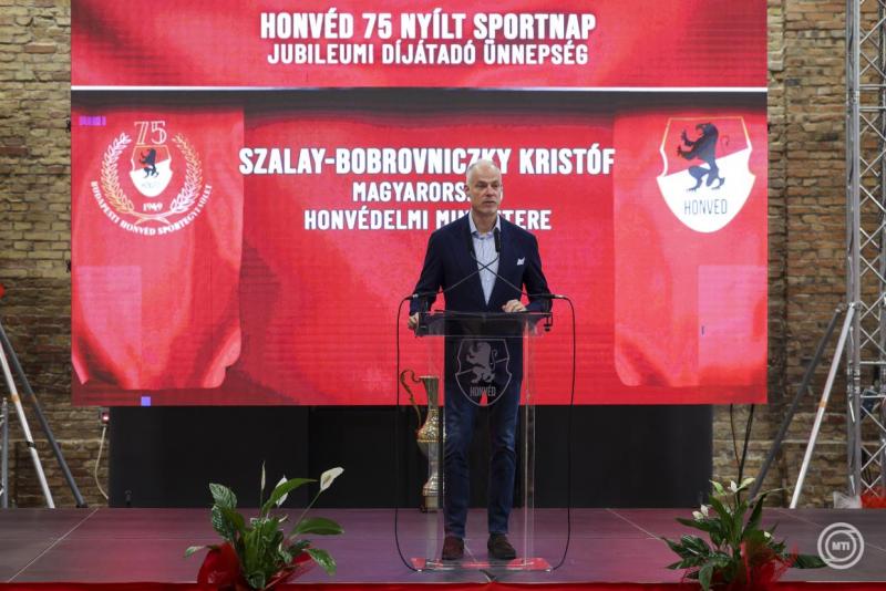 Szalay-Bobrovniczky Kristóf: A Budapesti Honvéd sportolói a nemzetközi porondon is számos elismerést és dicsőséget hoztak a csapatnak.