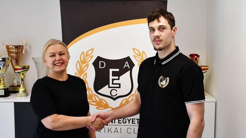 A DEAC fantasztikus tehetséget szerzett meg, aki új színt hozhat a csapatba.