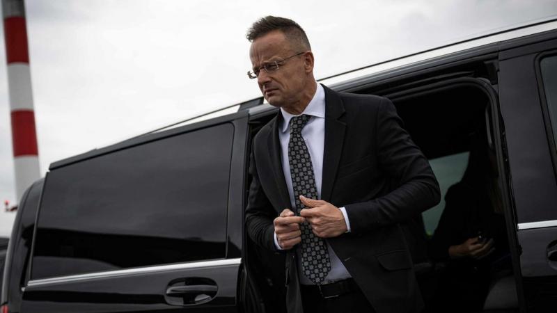 Szijjártó Péter figyelmeztetett: az emberiség egy komoly harmadik világháborús fenyegetéssel néz szembe (videó)