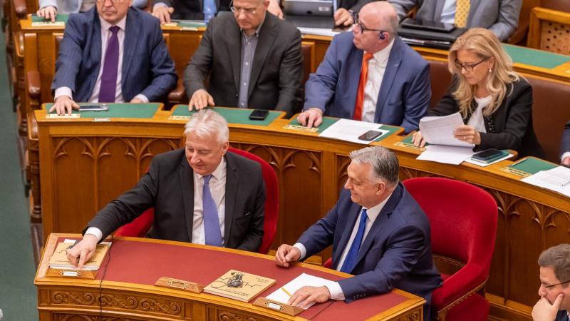 Június közepén kerül sor az átláthatósági törvény megszavazására.