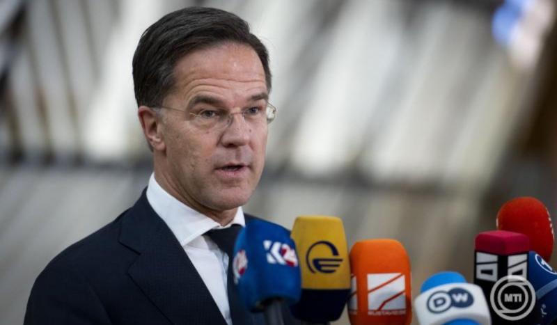 Rutte: Garantálnunk kell, hogy Ukrajna minden szükséges eszközzel és támogatással rendelkezzen.