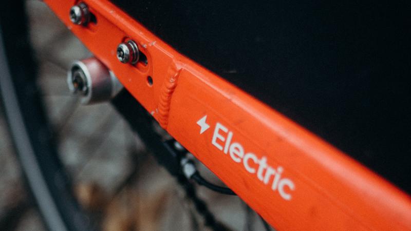 E-bike-ra vágyik? Íme, amit feltétlenül tudnia érdemes!