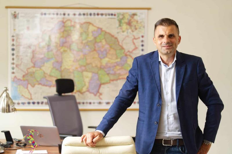 Cseh Tamás: 