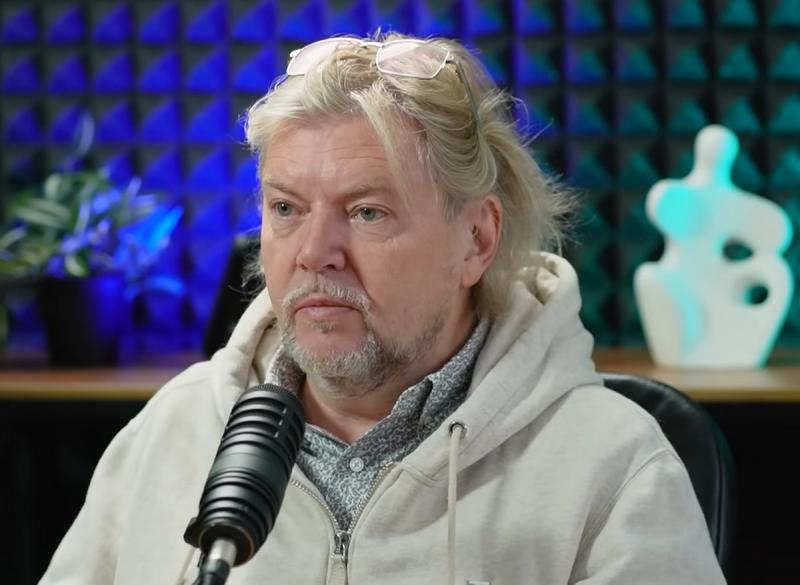 Gerendai Károly: Csak néhány hét áll rendelkezésünkre a Sziget megóvására | szmo.hu

A Sziget fesztivál nem csupán egy rendezvény, hanem egy életérzés, amely évről évre összegyűjti a zenekedvelőket és a kultúra iránt érdeklődőket. Gerendai Károly, a feszt