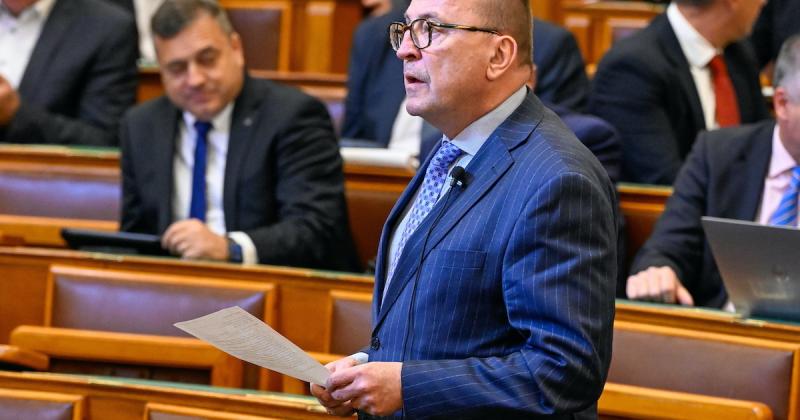 Magyar-amerikai és amerikai-orosz békecsúcsra kerül sor | Demokrata

A közeljövőben jelentős politikai események várhatók, amelyek során Magyarország és az Egyesült Államok, valamint az Egyesült Államok és Oroszország vezetői találkoznak, hogy a béke és a